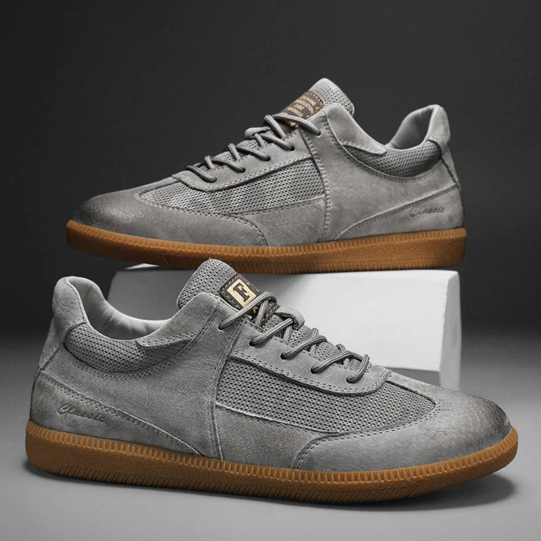 Men's suede sneakers with lace-up closure – urban & lightweight