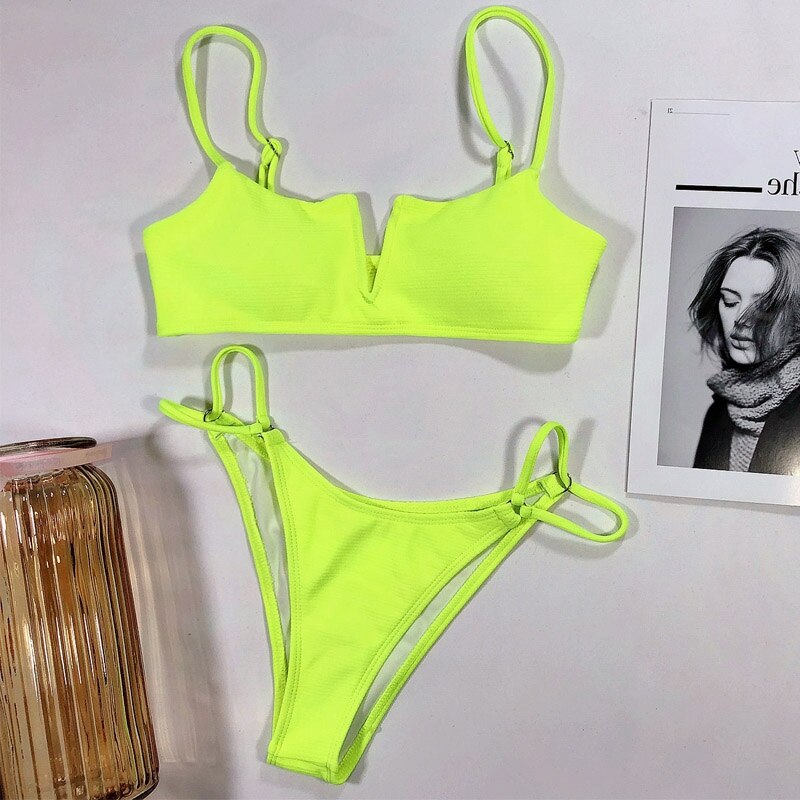 NIMA Braziliaanse bikini met v-hals