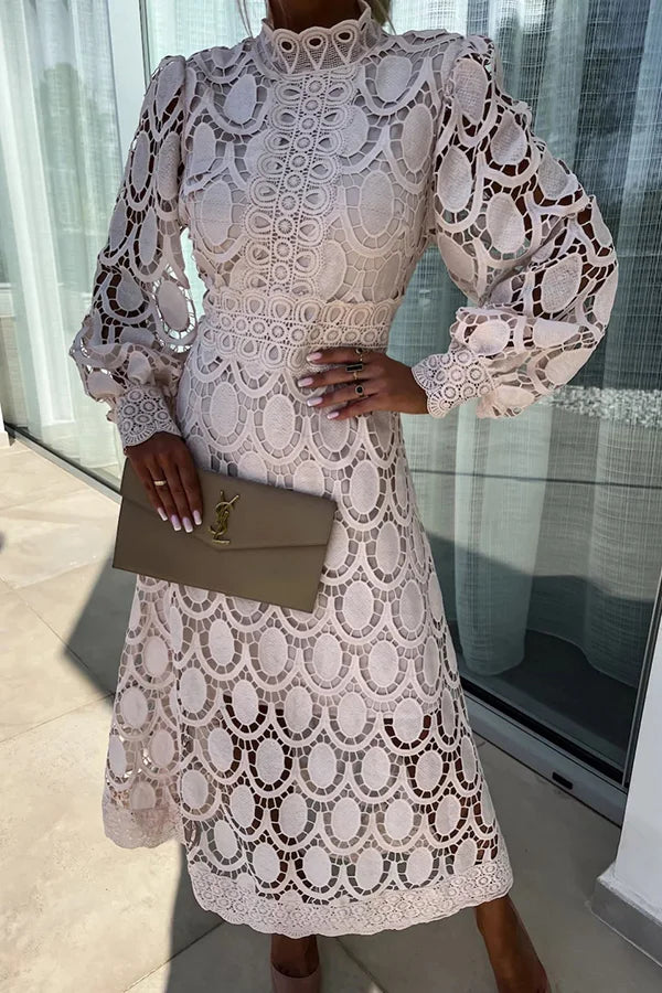 NIMA Romantische, sensuele en elegante midi-jurk