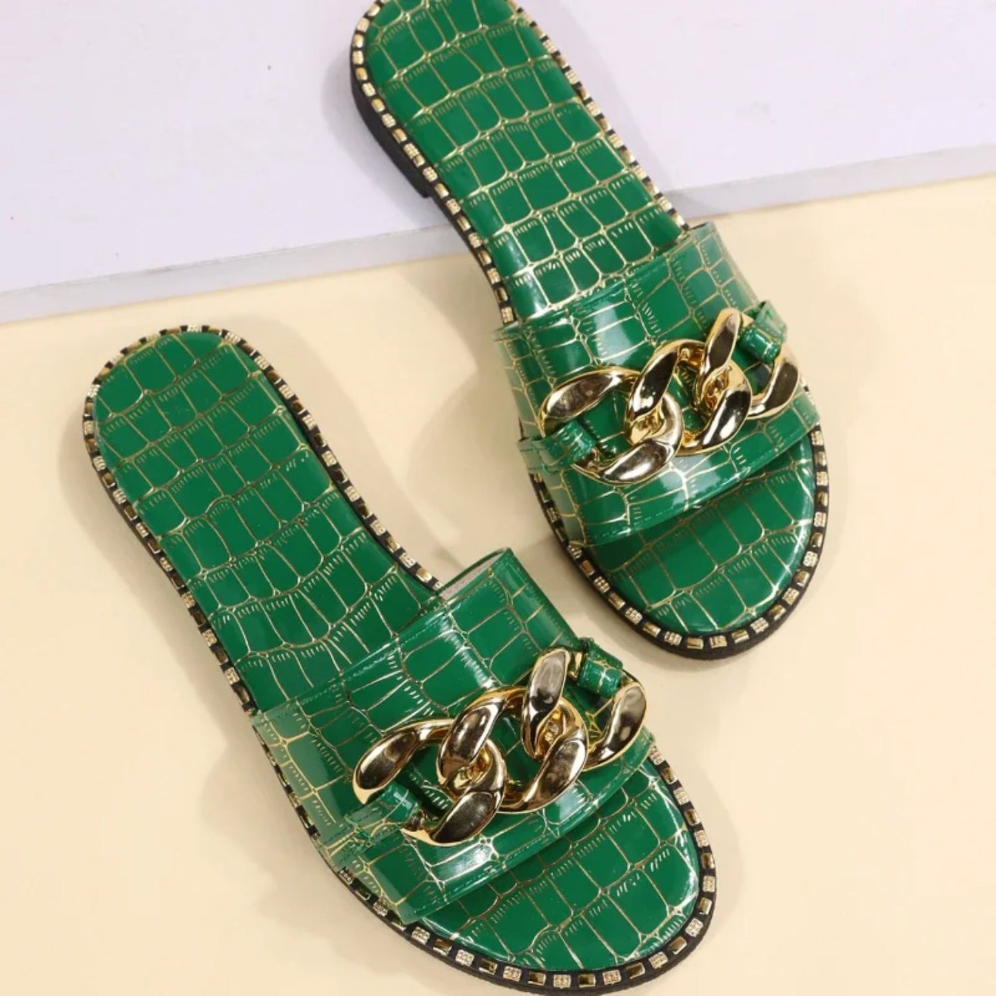 NIMA witte platte metalen werk slippers met letterprint