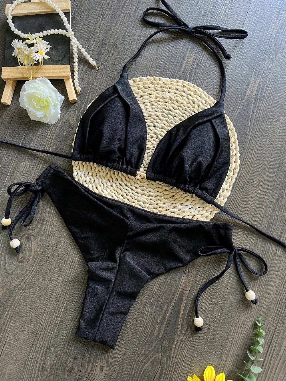 NIMA zwarte eenvoudige brazilian bikini met bandjes