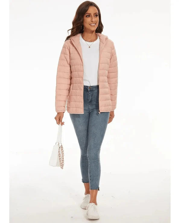 Susanne – lightweight quilted jacket with hood and modern fit