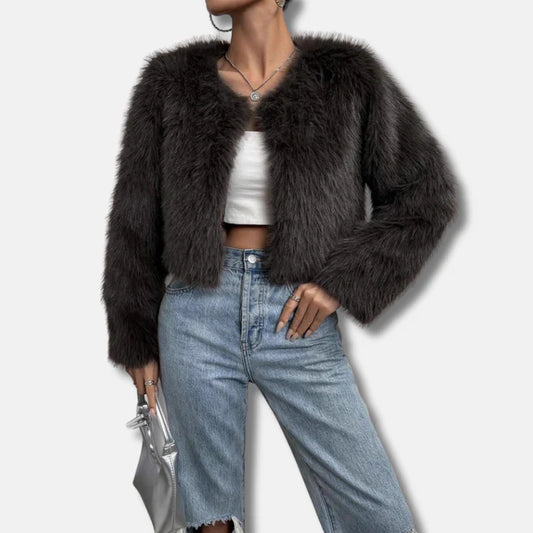 Freya – short faux fur coat with an open design and no collar