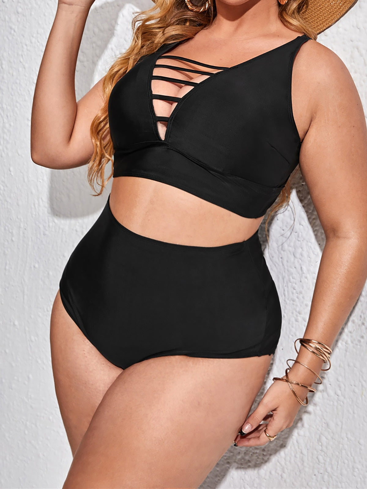 NIMA zwarte comfortabele v-hals bikini grote maten