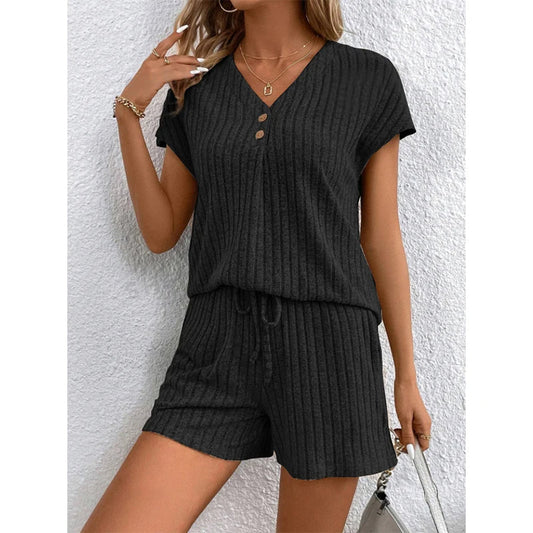 NIMA  Korte broek met koord, v-hals zomer set dames