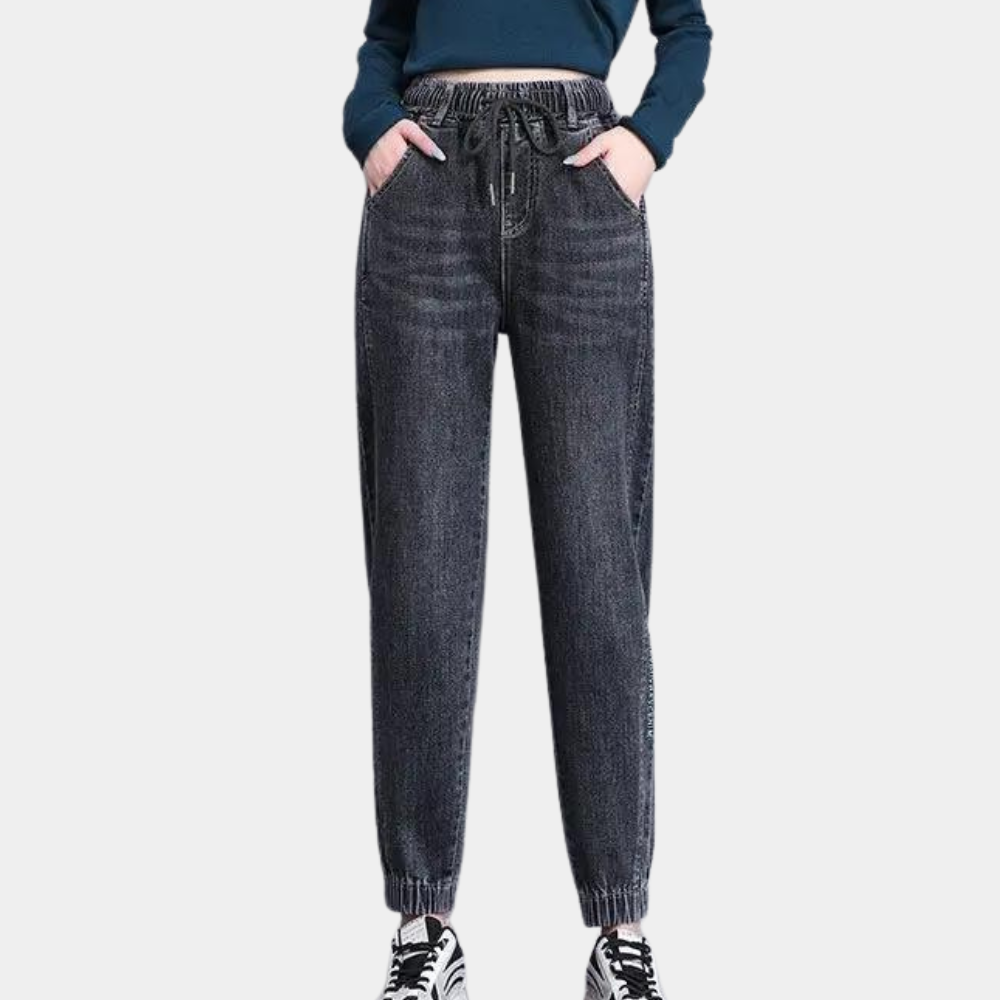 Lucrezia - trendy, casual women's jeans with an adjustable waistband for a perfect fit