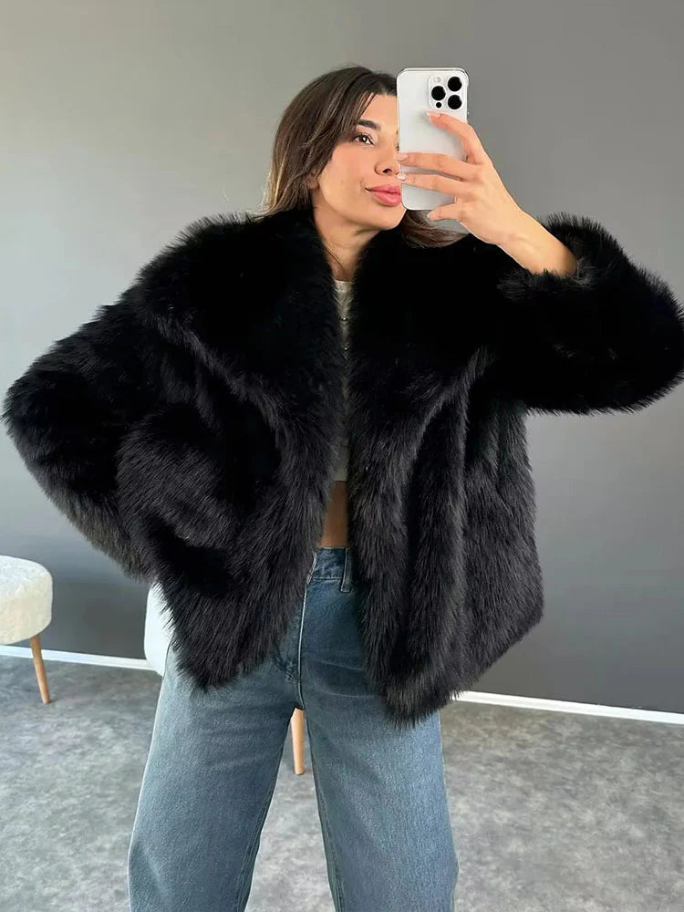 Warm fur jacket for women in a stylish design