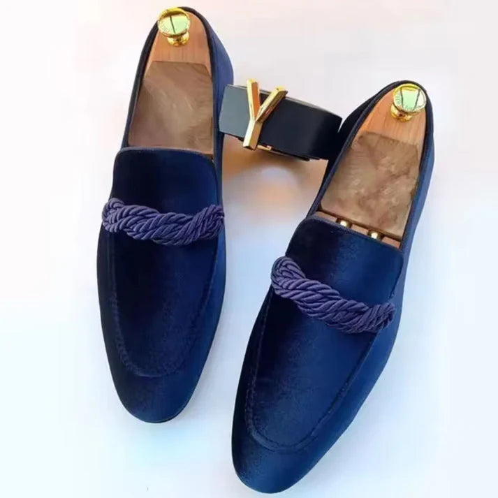 Jonas – corduroy loafers with braided detailing and an elegant cut