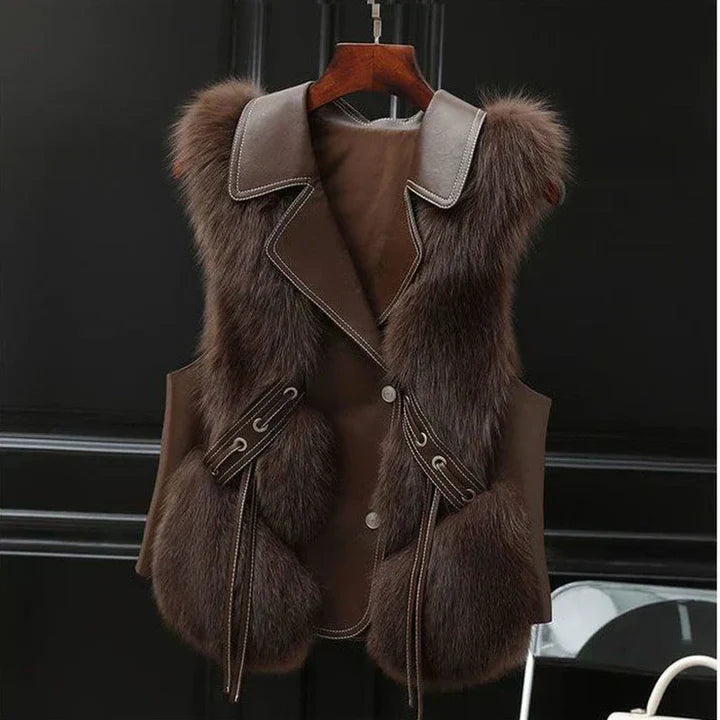 Megane – elegant fur vest with a luxurious look