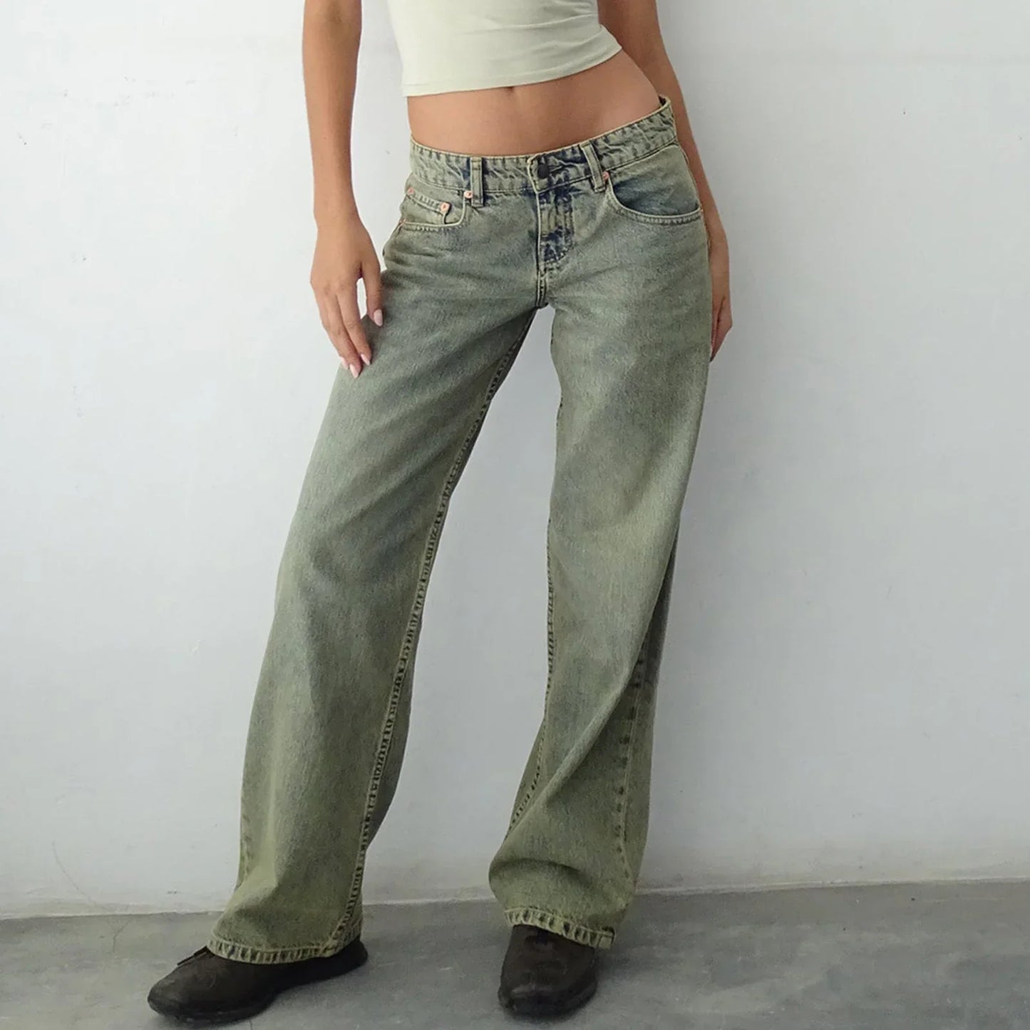Women's wide-leg vintage jeans