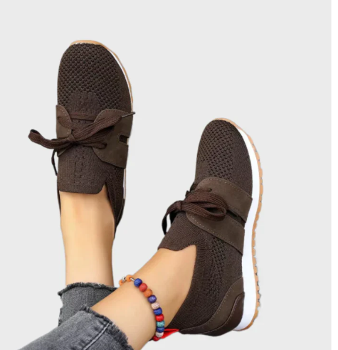 Ottilie – lightweight sneakers made of knitted mesh