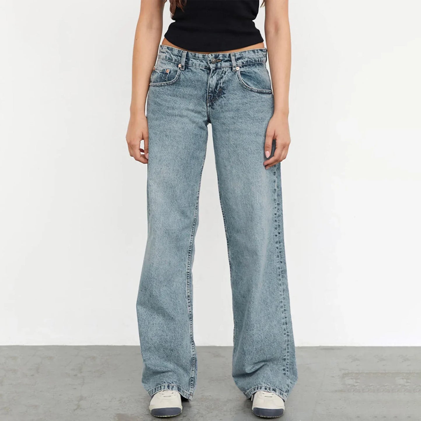 Women's wide-leg vintage jeans