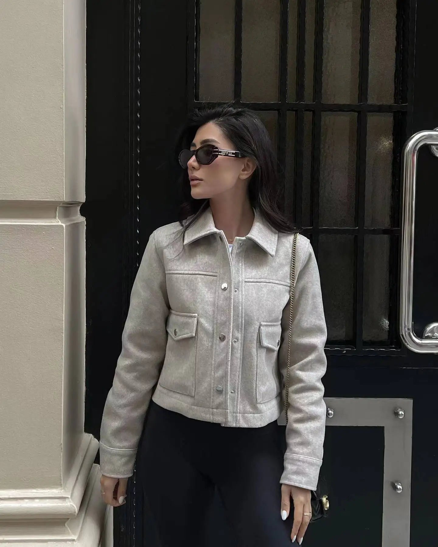 Casual women's jacket with pocket – light transitional look