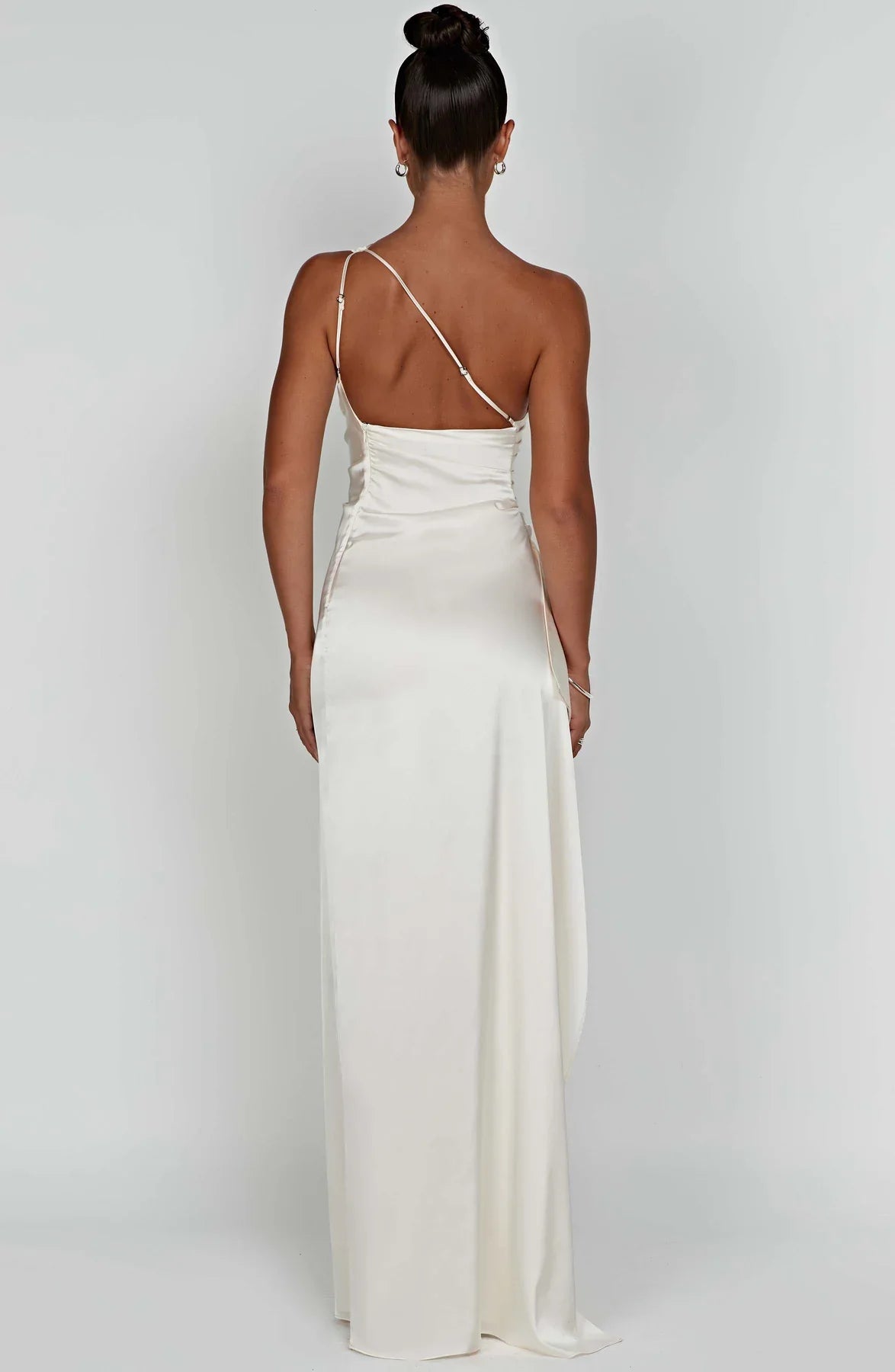NIMA Elegante Satijnen Splitjurk met één Schouder