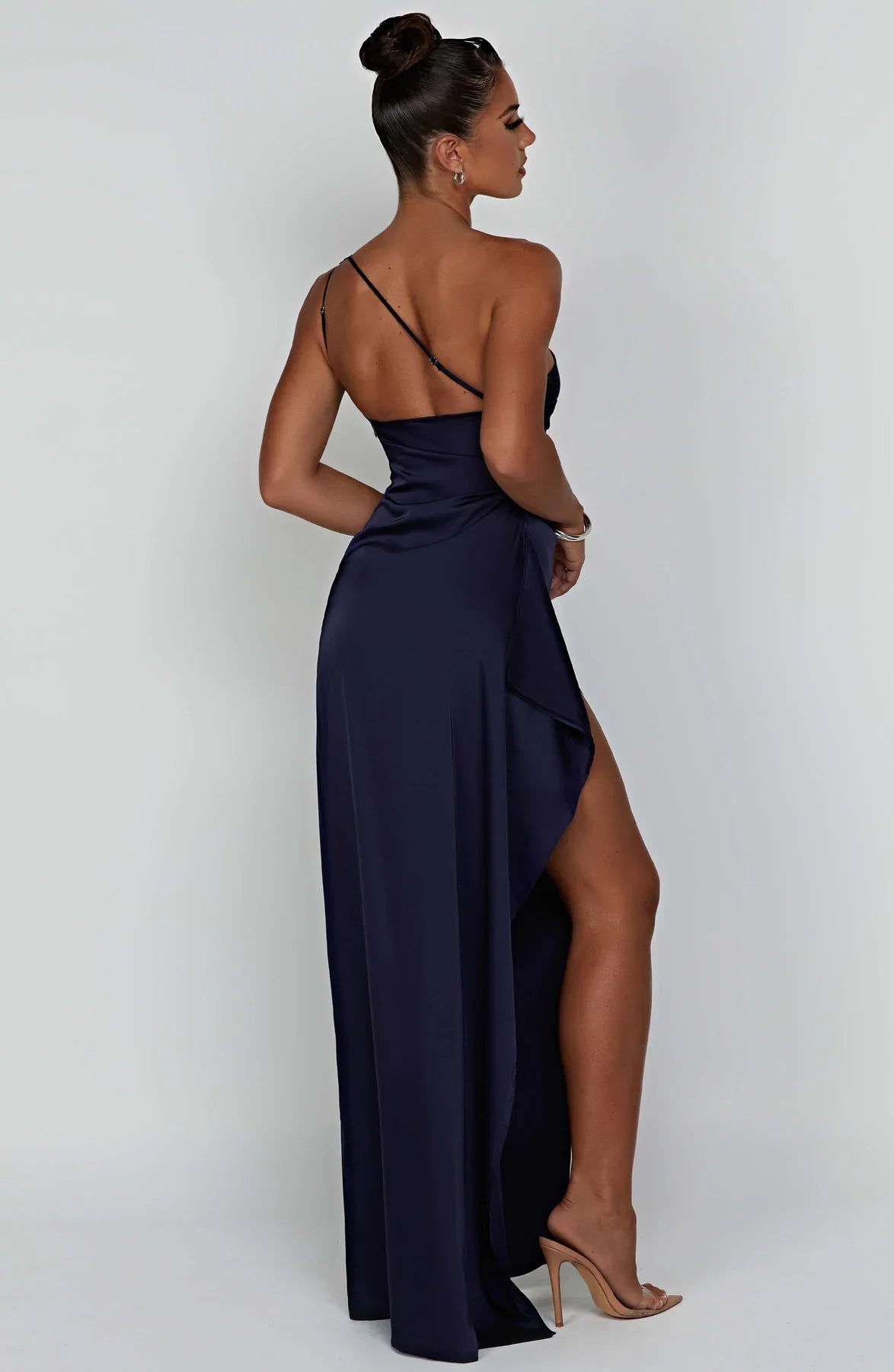 NIMA Elegante Satijnen Splitjurk met één Schouder