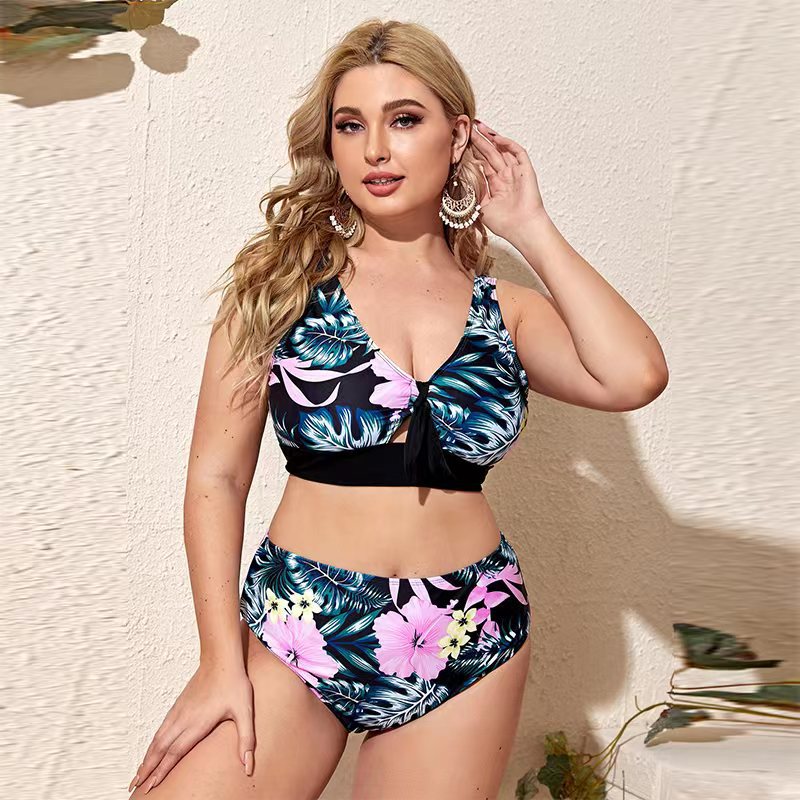 NIMA zwart gebloemde v-hals bikini grote maten