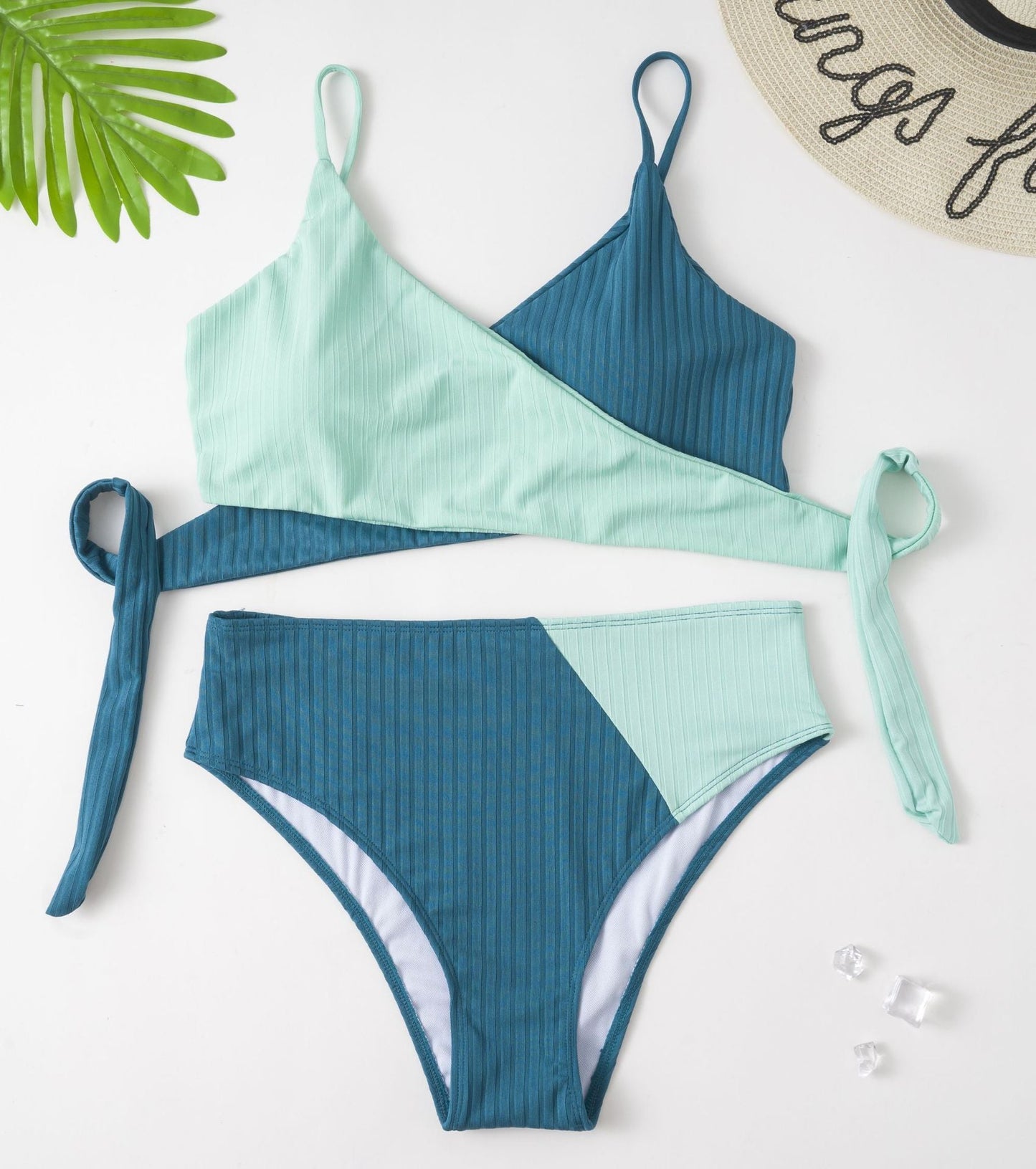 NIMA roze bikini grote maten met bloemenprint