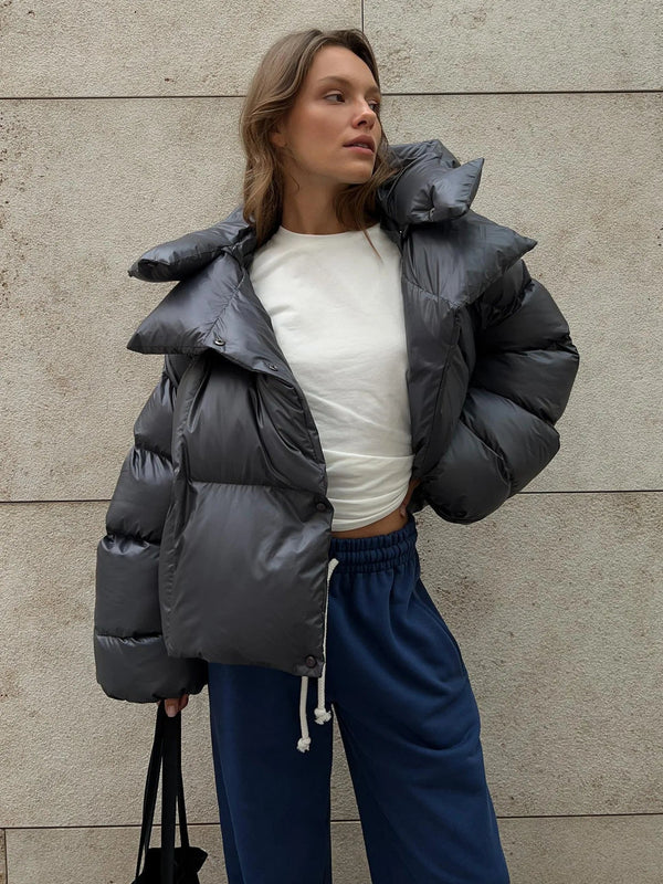 Leonore – stylish puffer jacket with hood and thermal insulation