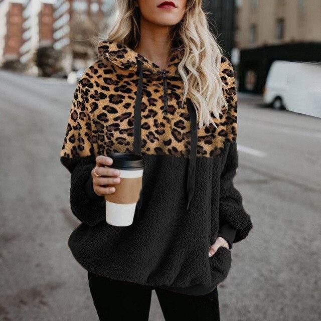Teddy pullover - extremely warm and cozy hoodie with a stylish leopard pattern for spring