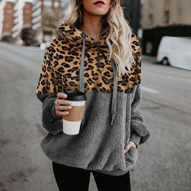 Teddy pullover - extremely warm and cozy hoodie with a stylish leopard pattern for spring