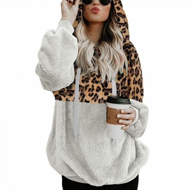 Teddy pullover - extremely warm and cozy hoodie with a stylish leopard pattern for spring