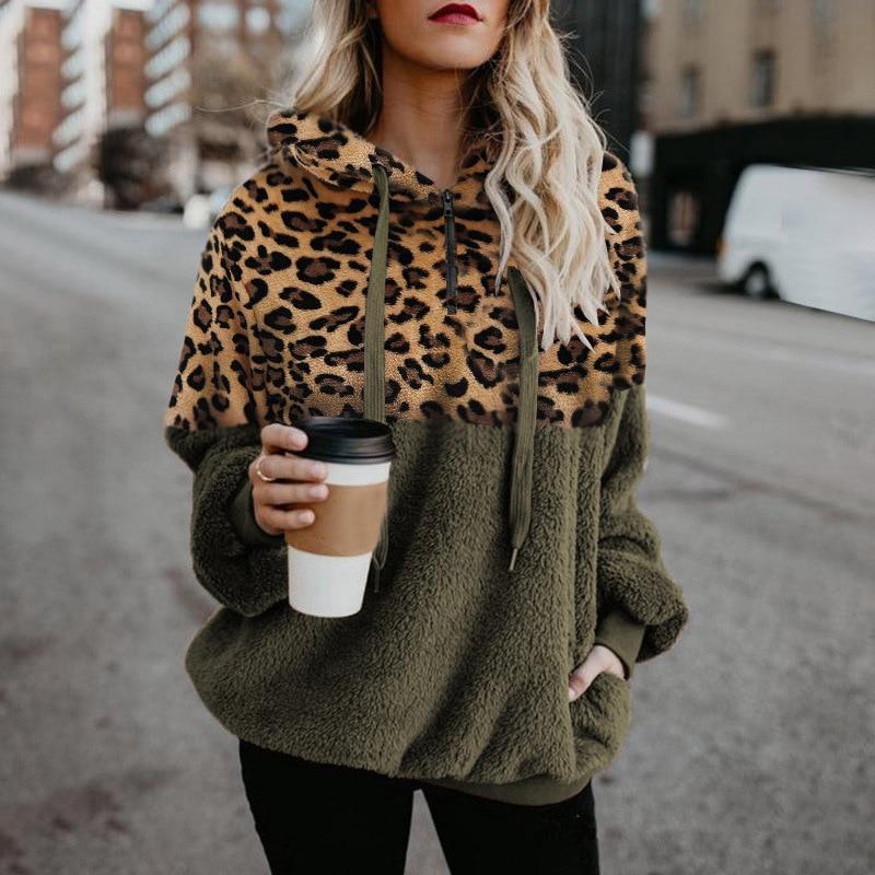 Teddy pullover - extremely warm and cozy hoodie with a stylish leopard pattern for spring