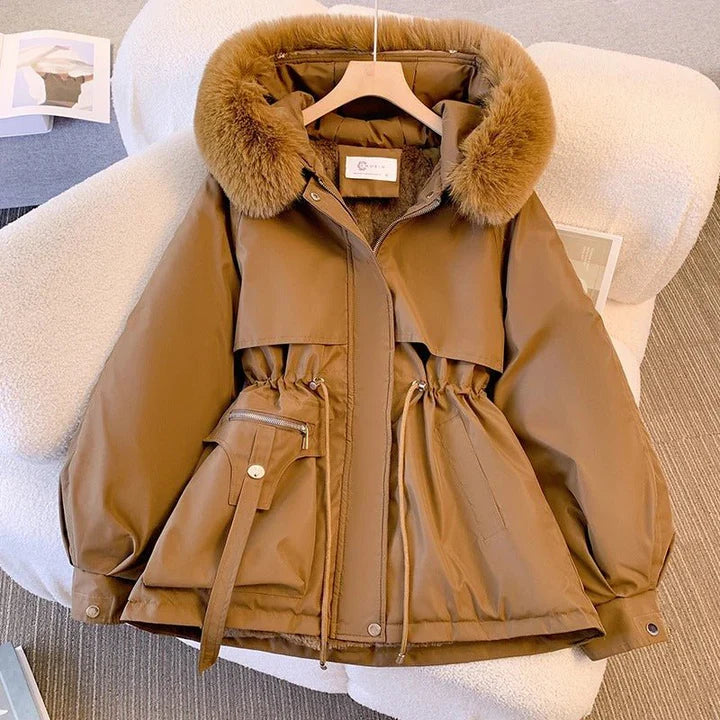 Amity – elegant down winter jacket with faux fur collar